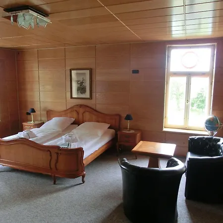 Ferienwohnung 3, Dorfstrasse 5C *