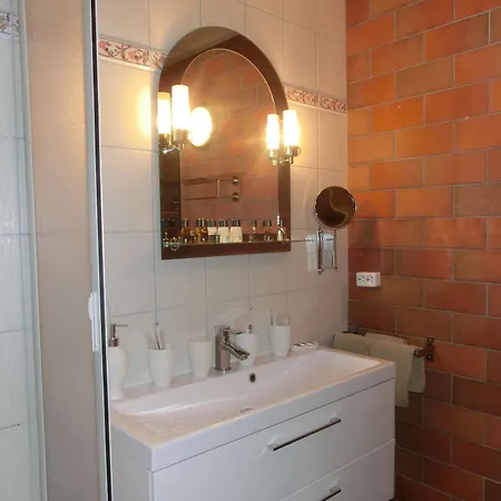 Ferienwohnung 3, Dorfstrasse 5C *