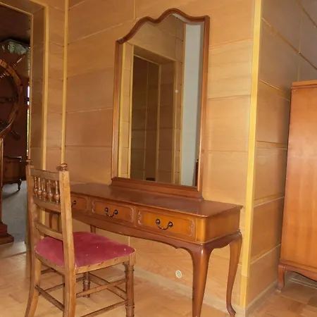 Ferienwohnung 3, Dorfstrasse 5C * Neu Gaarz