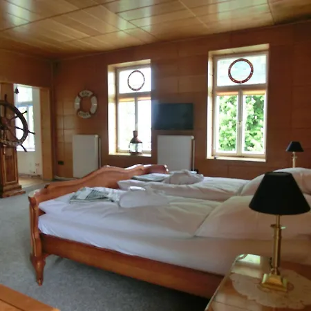 Ferienwohnung 3, Dorfstrasse 5C *